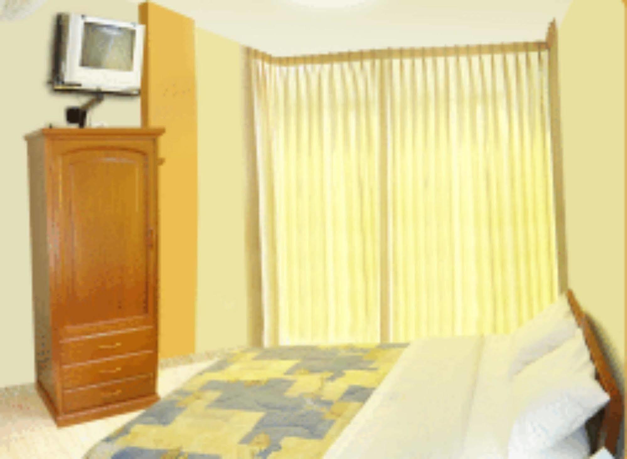 Julio Cesar Hotel Posadas Dış mekan fotoğraf