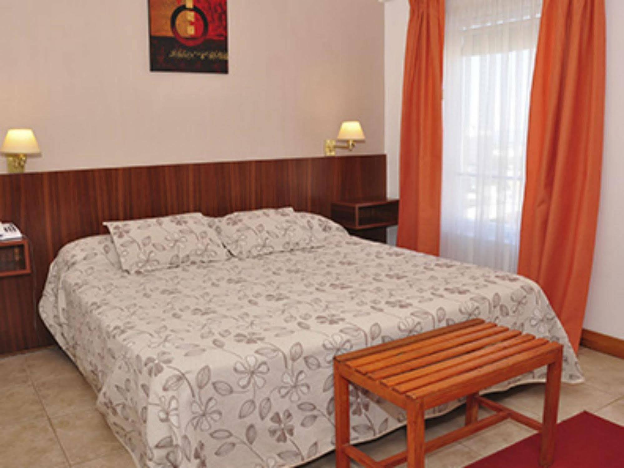 Julio Cesar Hotel Posadas Dış mekan fotoğraf